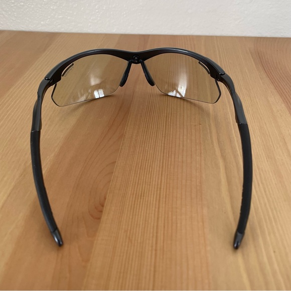 Tifosi Optics Tyrant 2.0 Multi-Sport Gunmetal Fototec Sunglasses with Case - Picture 7 of 9